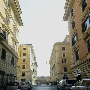 Apartamento Via Montebello, Roma