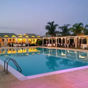 Hotel Villa Fanusa 4* Фануза